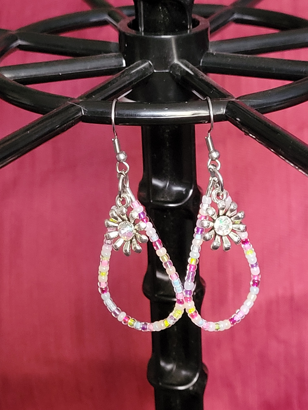 🍁NEW🍁Beaded Pink Multi-Color Hoop Earrings with Silver Flower Accent